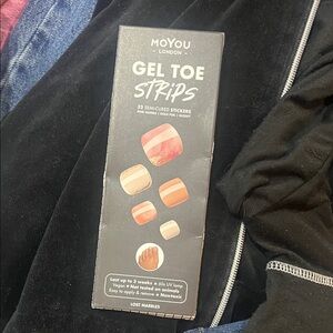 GIVEAWAY & FREE SHIPPING ON ME